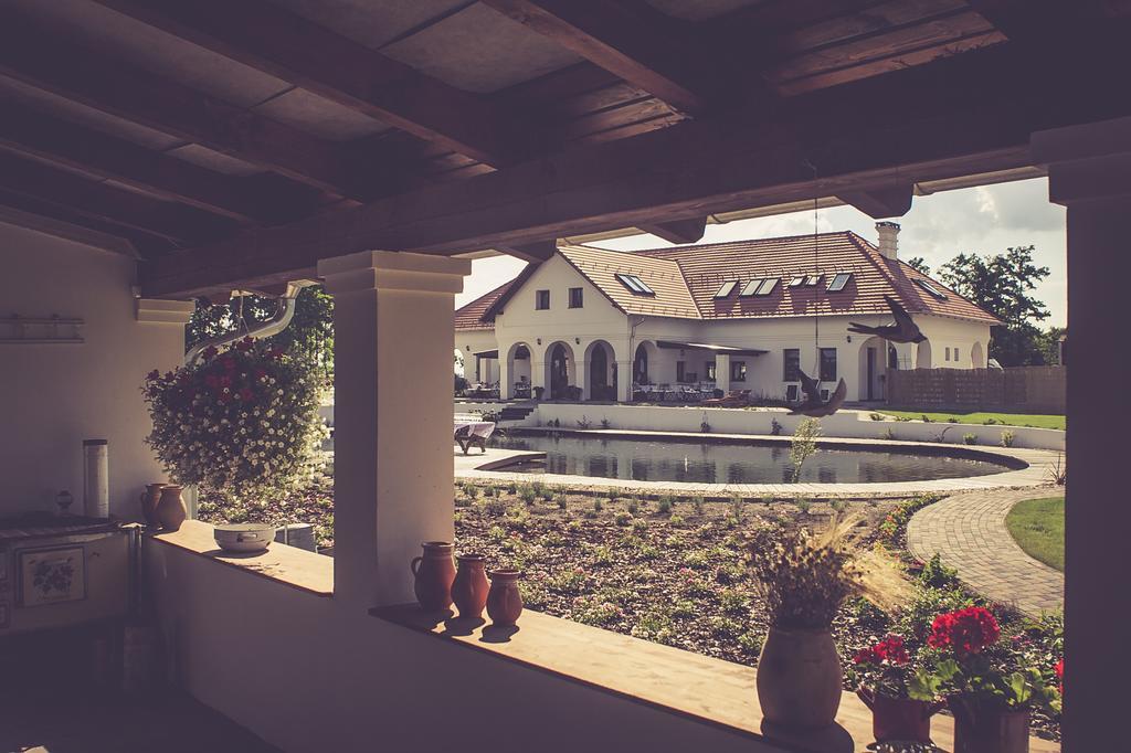 Deak Udvarhaz Kakucs Exterior foto