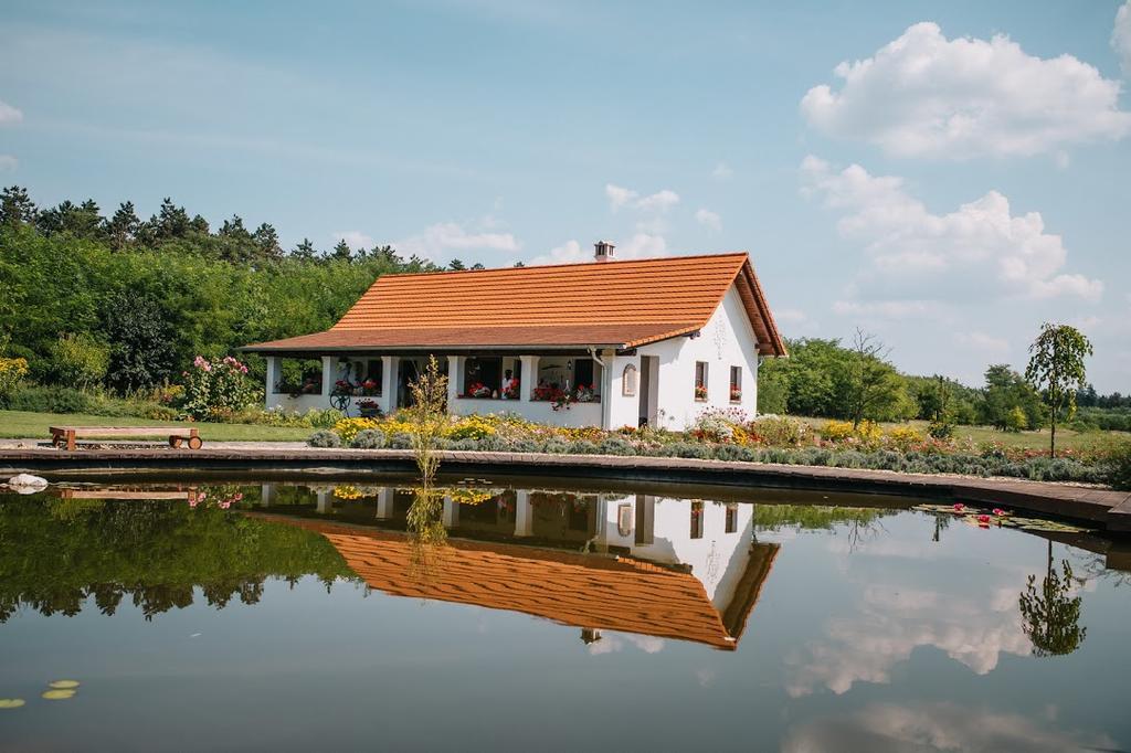 Deak Udvarhaz Kakucs Exterior foto