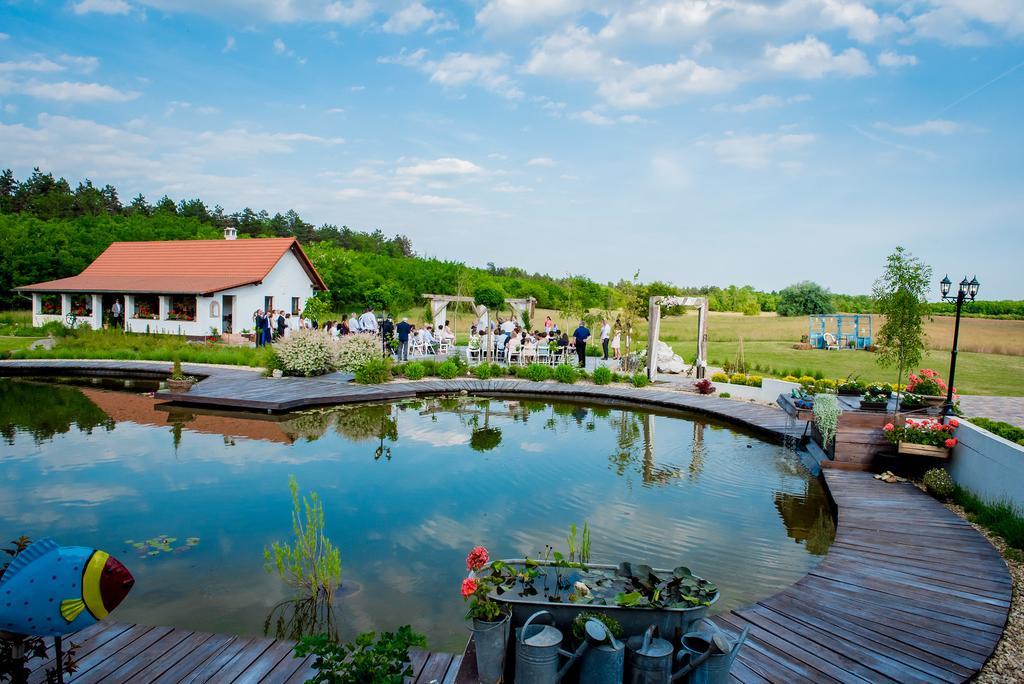 Deak Udvarhaz Kakucs Exterior foto
